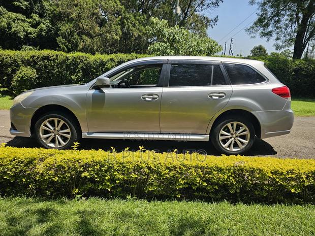 Subaru Legacy 2012 Silver
