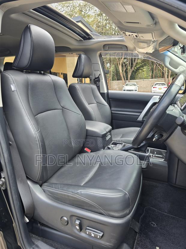 Toyota Land Cruiser Prado 2.8 2021 Black