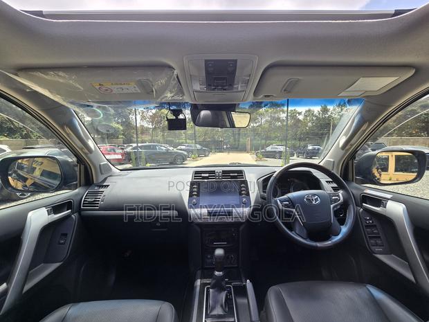 Toyota Land Cruiser Prado 2.8 2021 Black