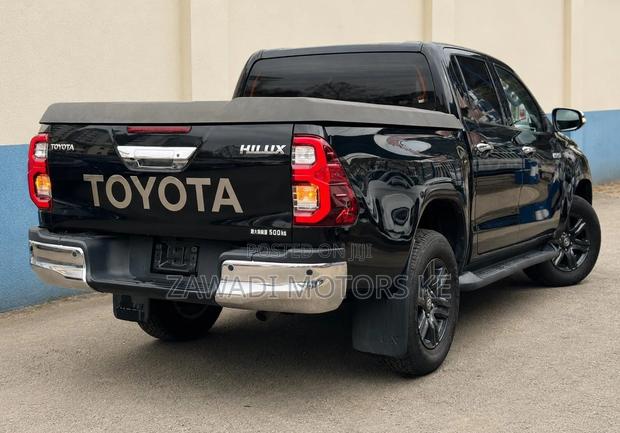 Toyota Hilux Revo Double Cab Deisel 2.4 AWD 2021 Black