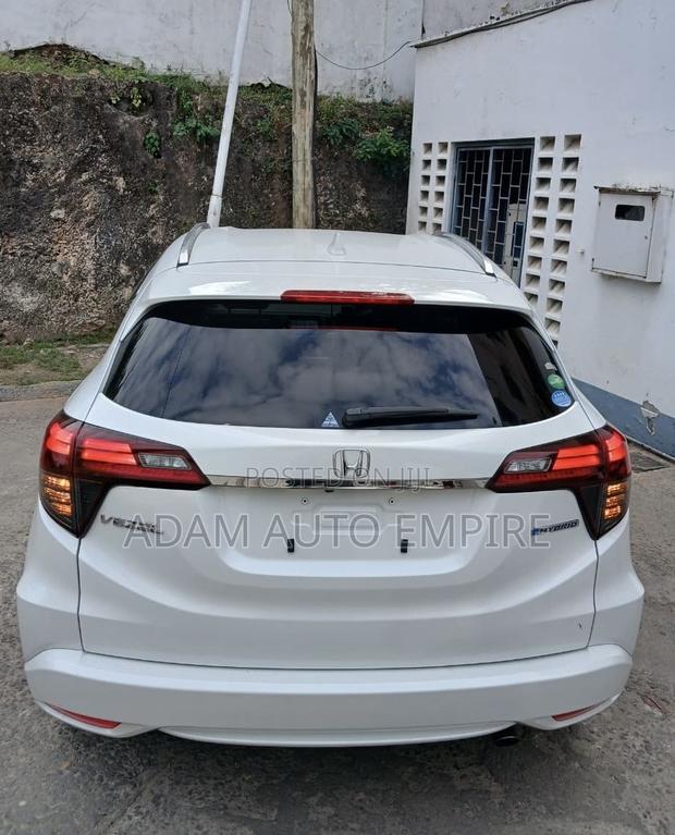 Honda Vezel 2019 White