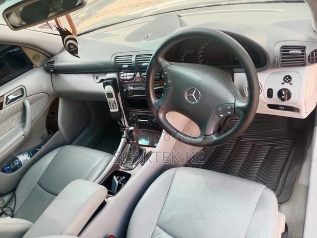 Mercedes-Benz C200 2001 Silver