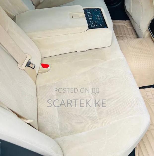 Toyota Crown 2016 Black