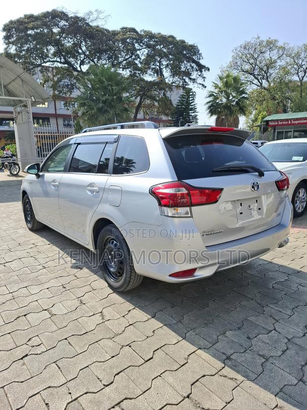 Toyota Corolla Fielder 2019 Silver