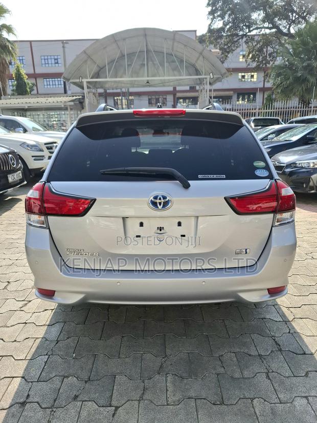 Toyota Corolla Fielder 2019 Silver