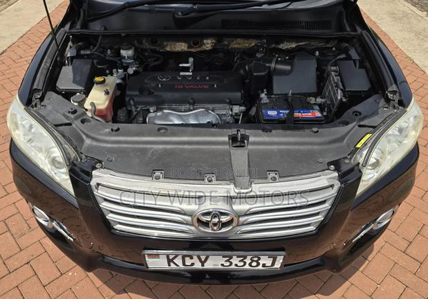 Toyota Vanguard 2012 Black