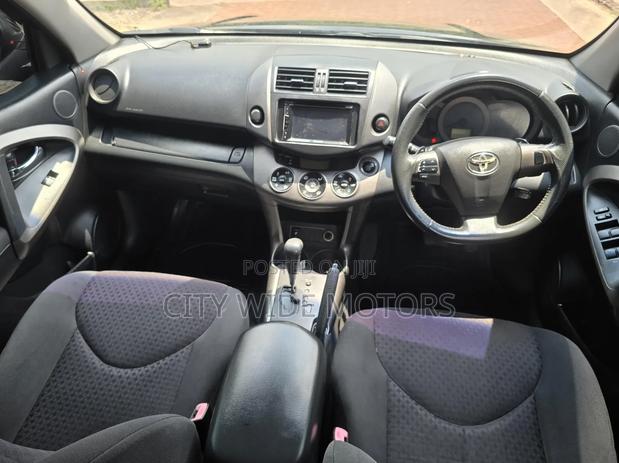 Toyota Vanguard 2012 Black