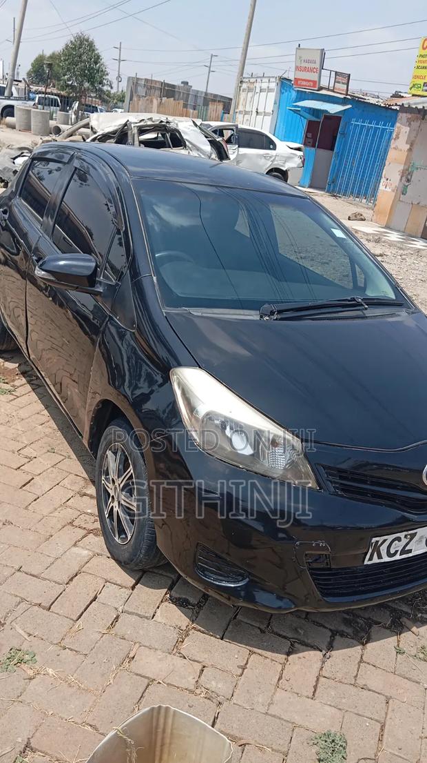 Toyota Vitz 2013 Black