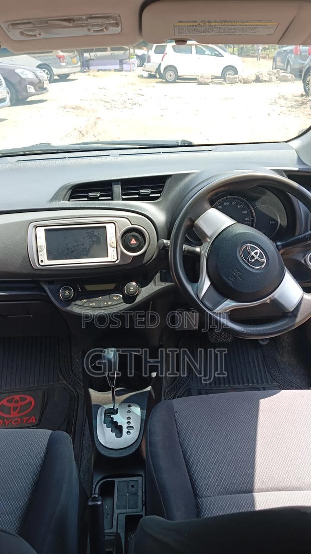 Toyota Vitz 2013 Black