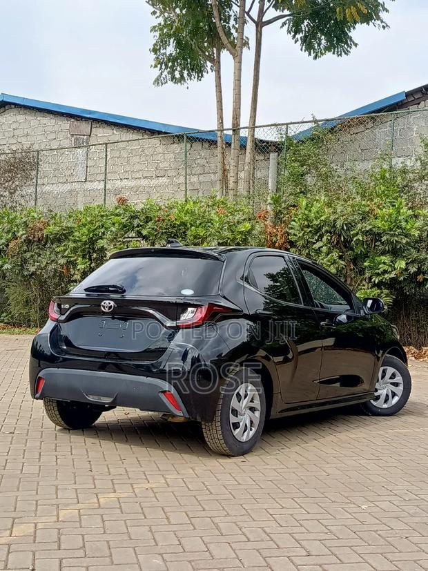 Toyota Yaris 2021 Black