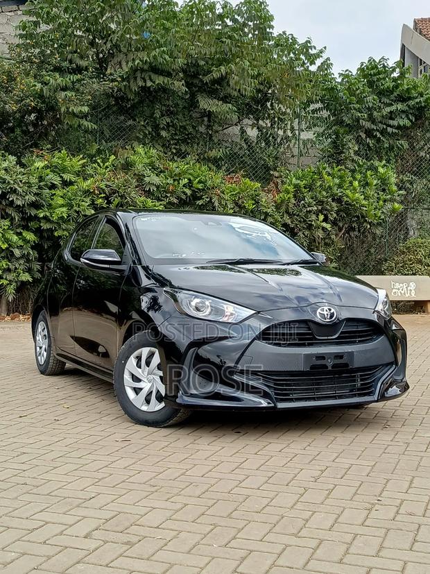 Toyota Yaris 2021 Black