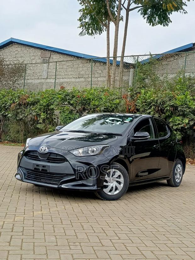 Toyota Yaris 2021 Black