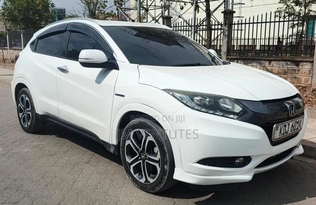 Honda Vezel 2015 White