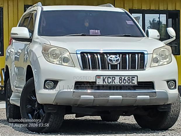 Toyota Land Cruiser Prado 2012 White