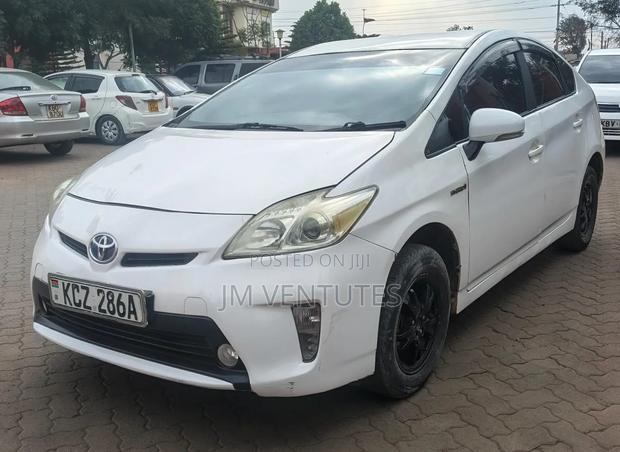 Toyota Prius 2013 White