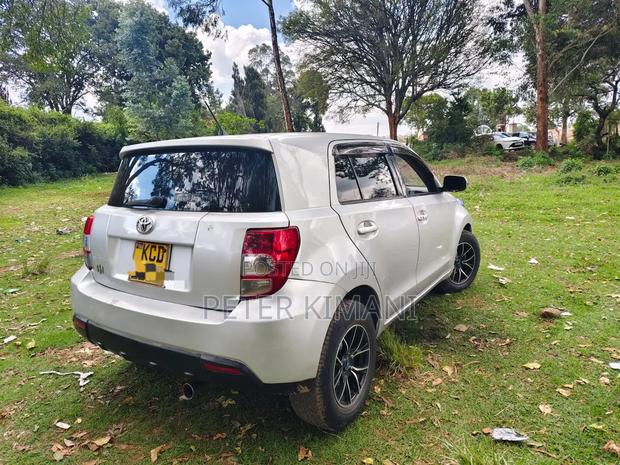 Toyota IST 2010 Silver