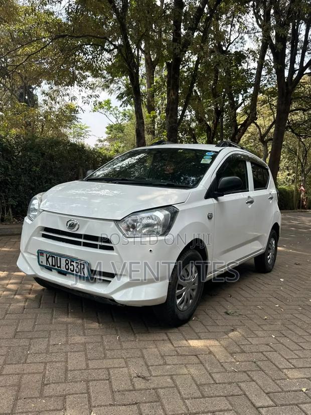 Daihatsu Mira 2017 White