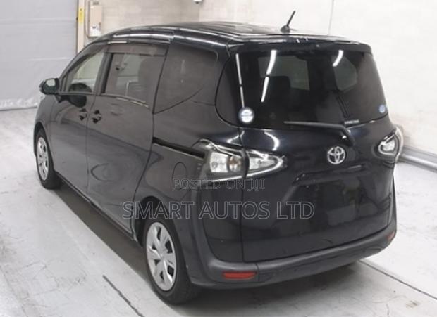Toyota Sienta 2020 Black