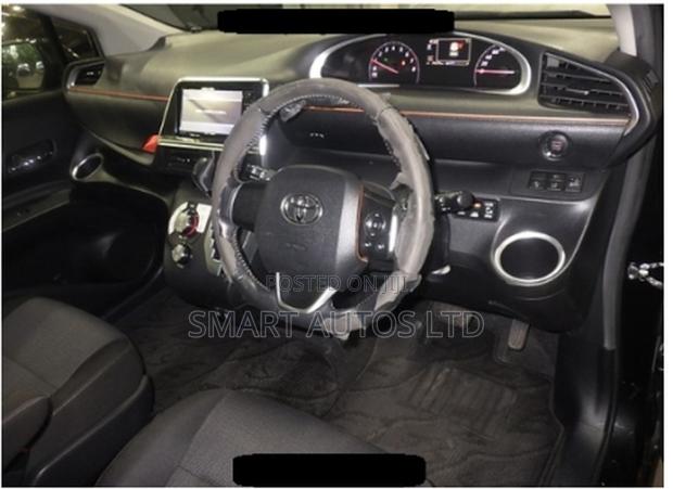 Toyota Sienta 2020 Black