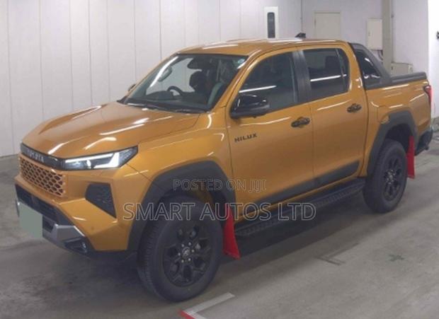 New Toyota Hilux 2026 Orange