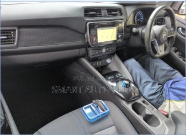 Nissan Leaf 2019 Silver