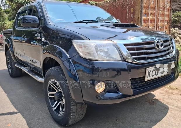 Toyota Hilux 2009 Black