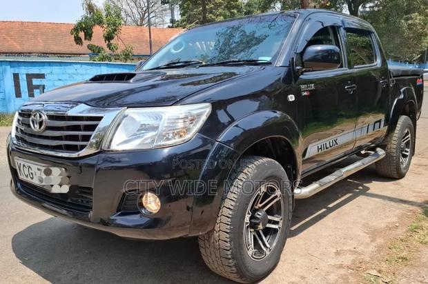 Toyota Hilux 2009 Black