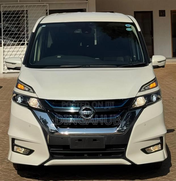 Nissan Serena 2019 White