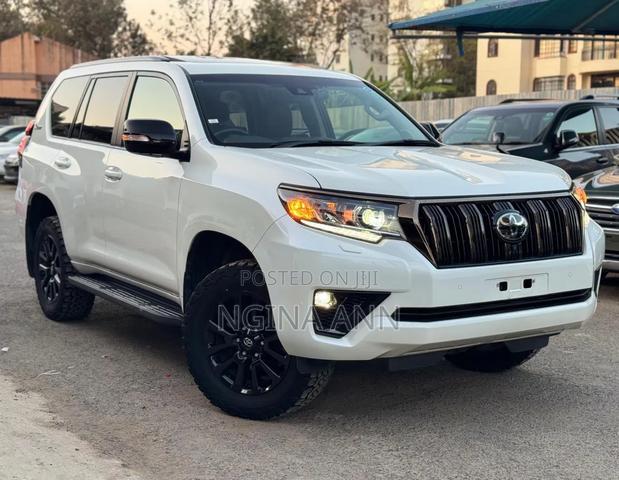 Toyota Land Cruiser Prado 2022 White