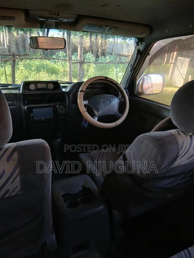 Toyota Land Cruiser Prado 2000 Green