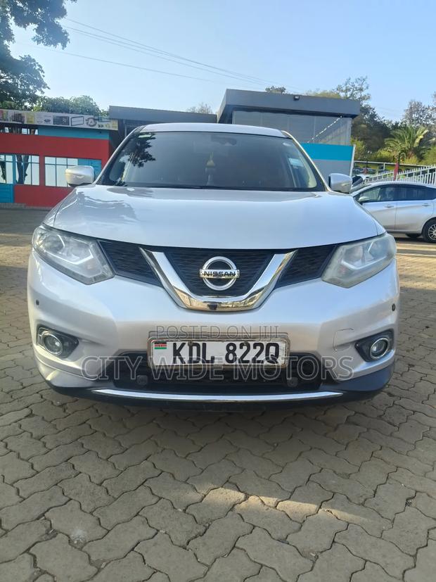 Nissan X-Trail 2016 Silver