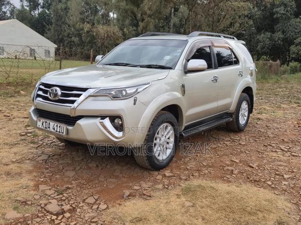 Toyota Fortuner 2012 Beige