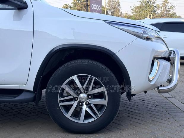Toyota Fortuner 2019 White
