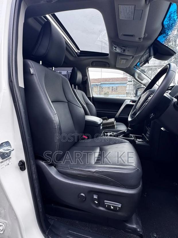 Toyota Land Cruiser Prado 2021 White