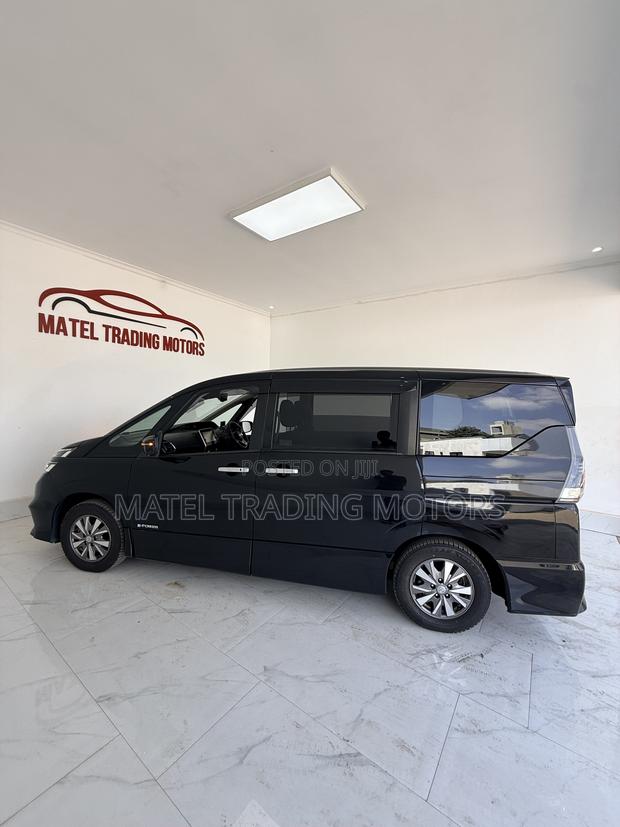 Nissan Serena 2019 Black