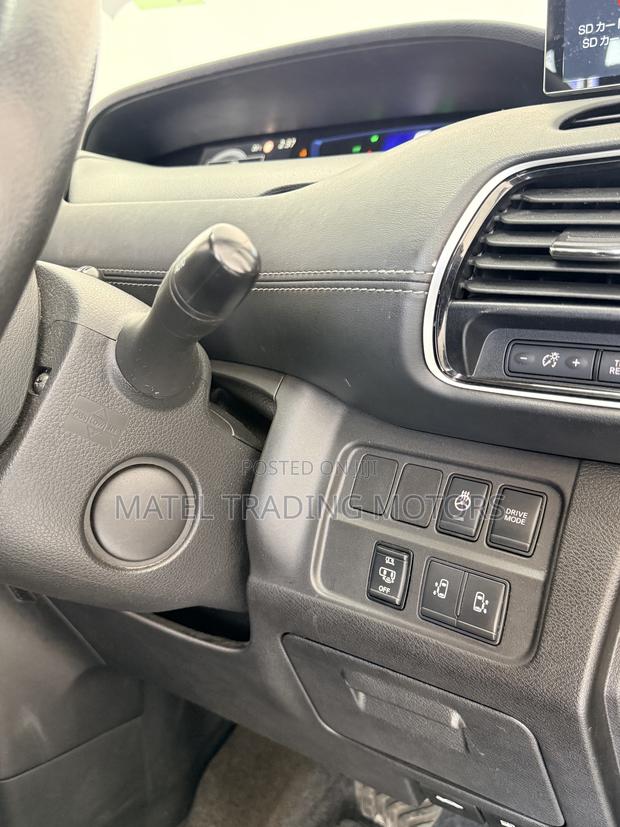Nissan Serena 2019 Black