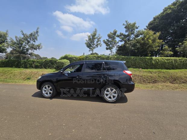 Toyota Vanguard 2010 Black