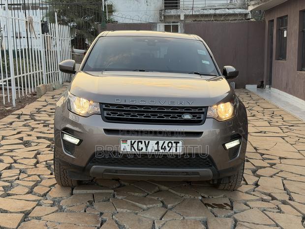 Land Rover Discovery 2015 Brown