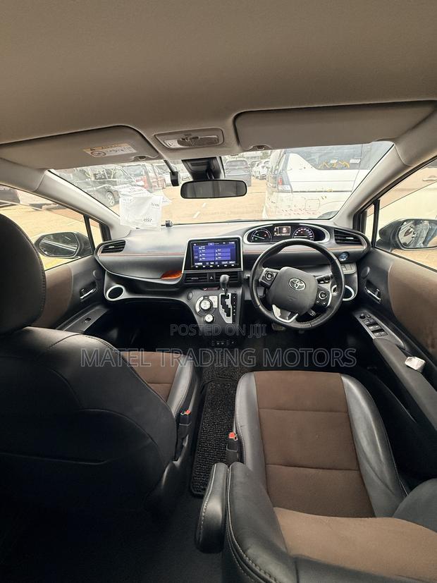 Toyota Sienta 1.5 Hybrid FWD (6-seater) 2019 Black