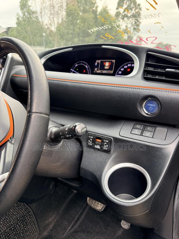 Toyota Sienta 1.5 Hybrid FWD (6-seater) 2019 Black