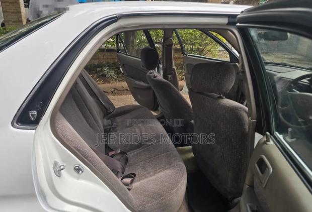 Toyota Corolla 1997 Off white