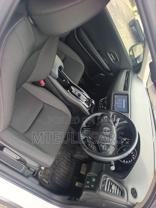 Honda Vezel 2019 White