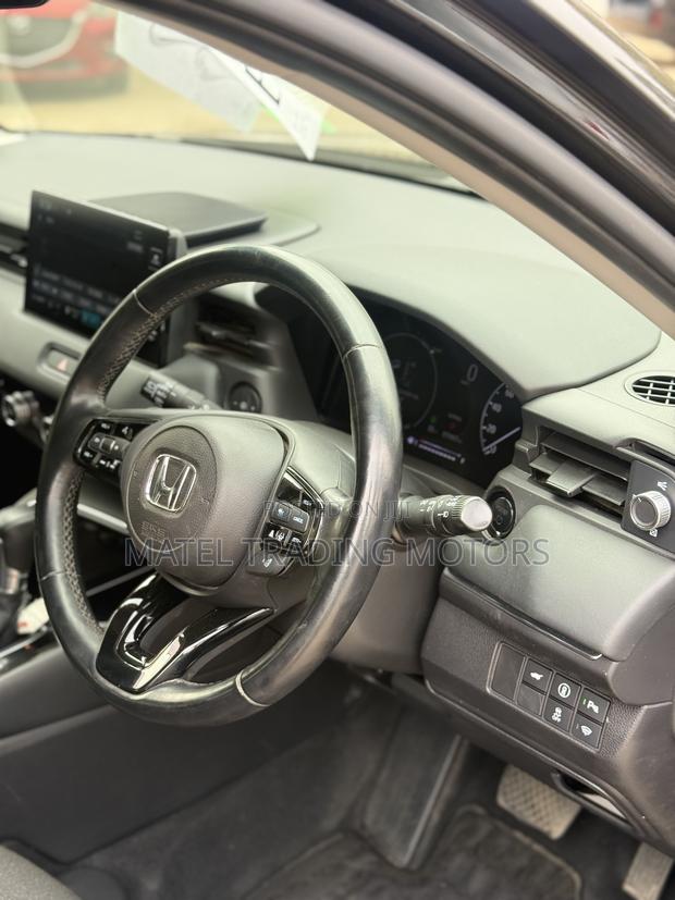 Honda Vezel 1.5 Hybrid 4WD 2021 Silver