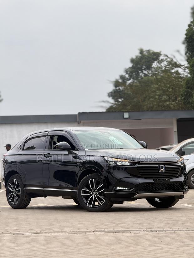 Honda Vezel 1.5 Hybrid 4WD 2021 Silver