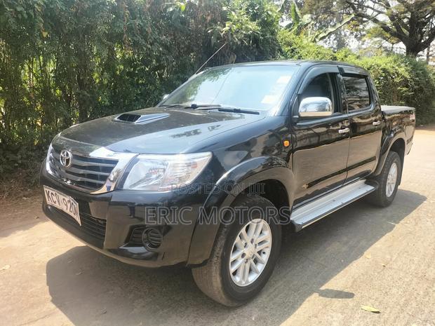 Toyota Hilux 2012 Black