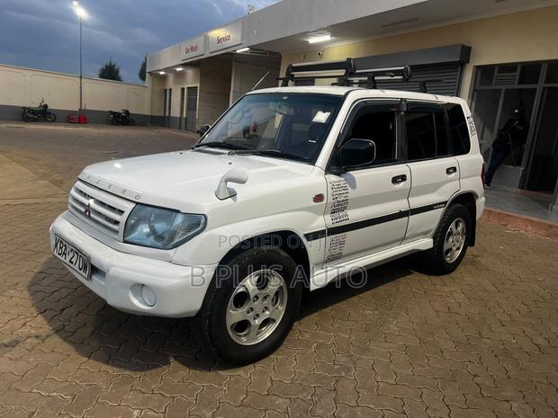 Mitsubishi Pajero 2007 White