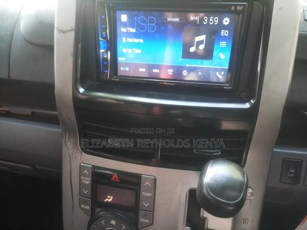 Toyota Noah 2007 Gray