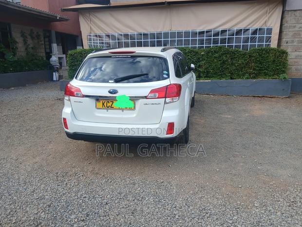 Subaru Outback 2012 White