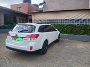 Subaru Outback 2012 White for sale