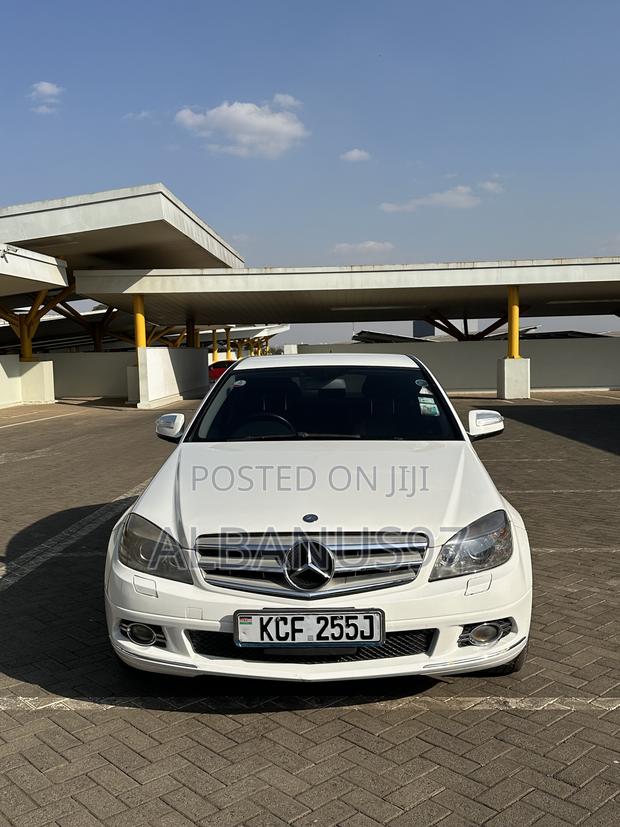 Mercedes-Benz C200 2009 White